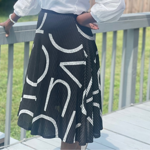 Calvin Klein Soft pleated Skirt - Picture 2 of 5